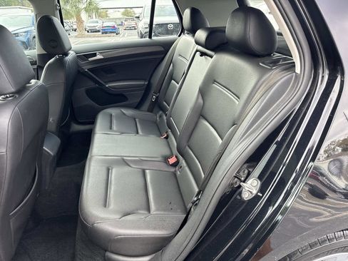 Used 2021 Volkswagen Golf TSI image 12