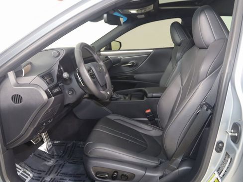 Used 2024 Lexus ES 300h F Sport w/ Accessory Package (Z2) image 12