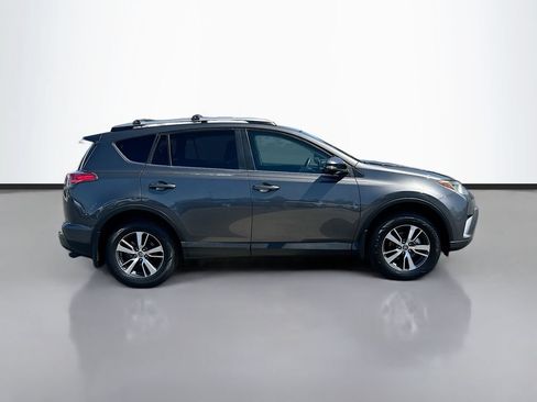 Used 2017 Toyota RAV4 XLE w/ Plus Extra Value Package FWD image 4