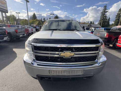 Used 2011 Chevrolet Silverado 3500 LT image 3