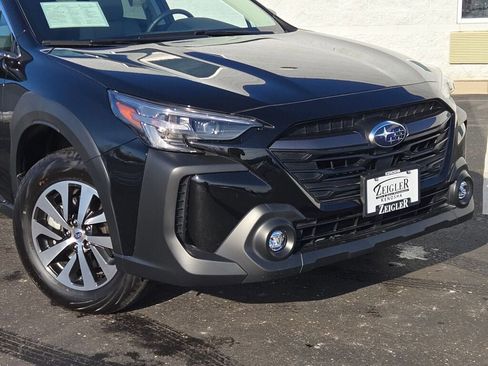 Certified 2025 Subaru Outback Premium w/ Popular Package #1A image 2