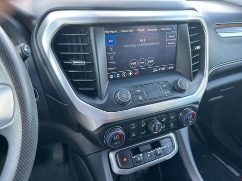 Used 2023 GMC Acadia SLE w/ Driver Convenience Package AWD/4WD image 16