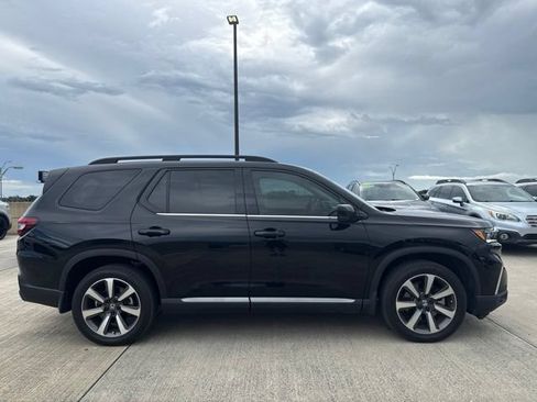 Used 2023 Honda Pilot Elite image 2