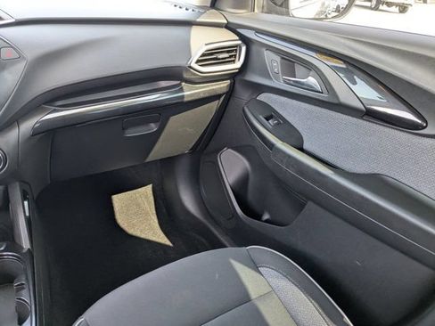Used 2023 Chevrolet TrailBlazer LS FWD image 17