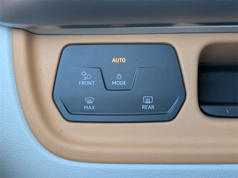 New 2025 Volkswagen ID. Buzz 1st Edition image 26