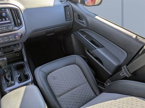 Used 2016 Chevrolet Colorado Z71 image 16