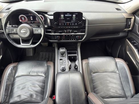 Used 2023 Nissan Pathfinder Platinum w/ Lighting Package (N92) image 32