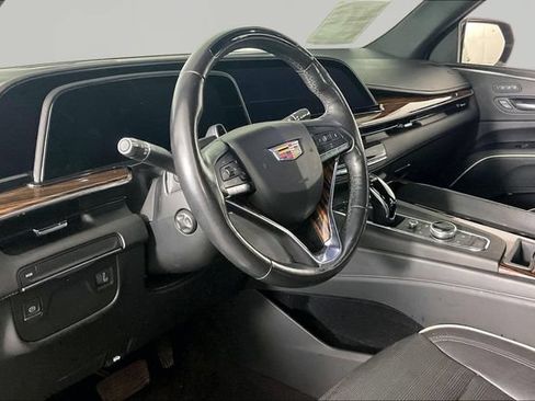 Used 2023 Cadillac Escalade Premium Luxury RWD image 15