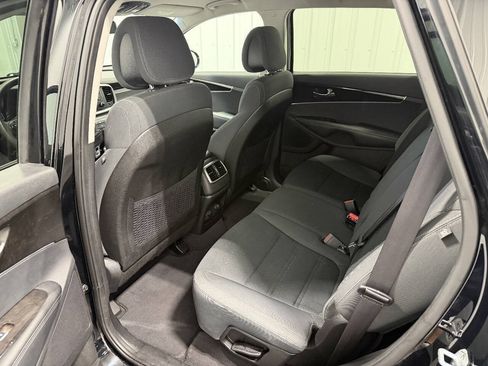 Used 2016 Kia Sorento LX AWD/4WD image 10