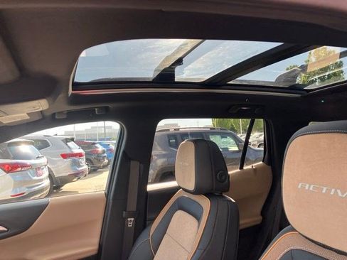 Used 2025 Chevrolet Equinox ACTIV w/ Safety and Technology Package AWD/4WD image 14