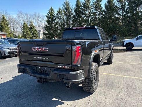 Used 2025 GMC Sierra 2500 AT4X w/ AT4X AEV Edition image 8