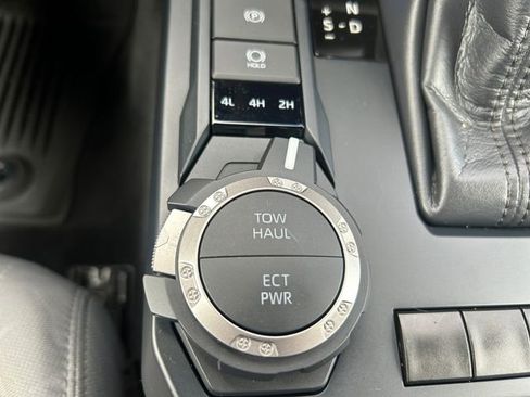 Certified 2024 Toyota Tacoma SR5 AWD/4WD image 23