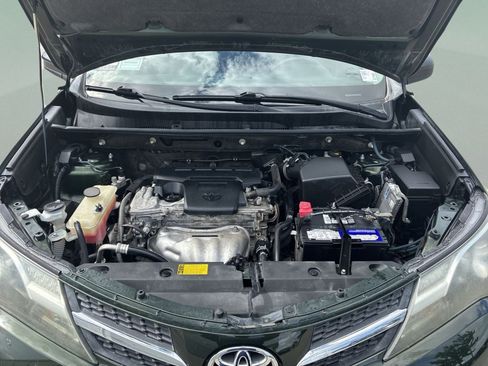 Used 2013 Toyota RAV4 LE FWD image 39