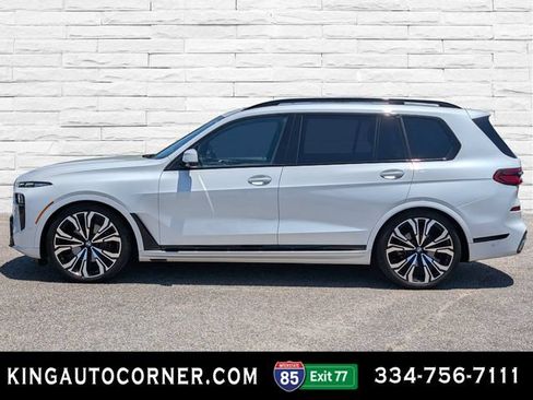 Used 2023 BMW X7 xDrive40i w/ M Sport Package AWD/4WD image 8