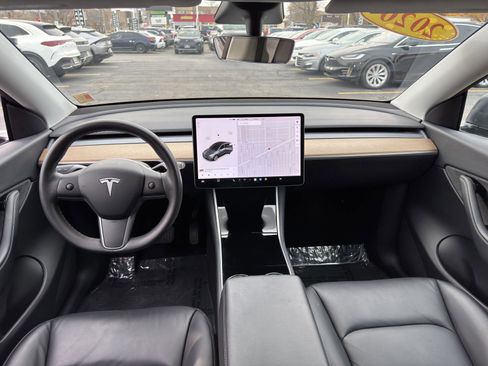 Used 2020 Tesla Model Y Long Range image 31