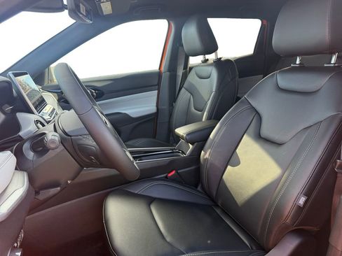 New 2026 Jeep Compass Limited image 9