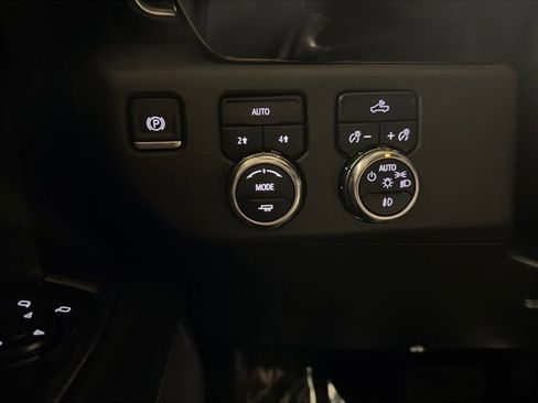 Used 2024 GMC Sierra 1500 Elevation AWD/4WD image 14