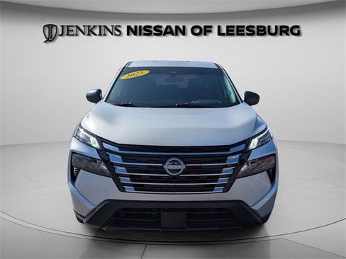 Certified 2025 Nissan Rogue S image 2