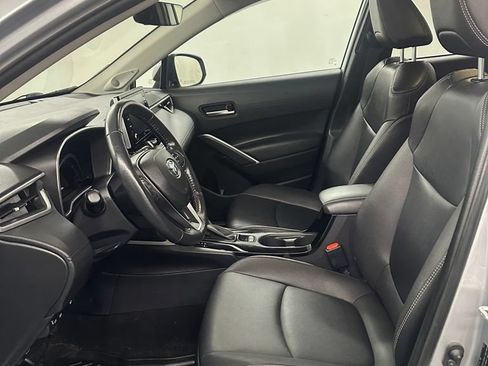 Used 2022 Toyota Corolla Cross XLE AWD/4WD image 11