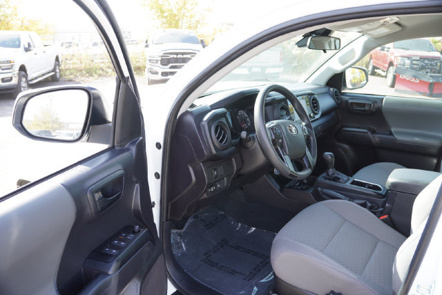 Used 2023 Toyota Tacoma SR AWD/4WD image 17