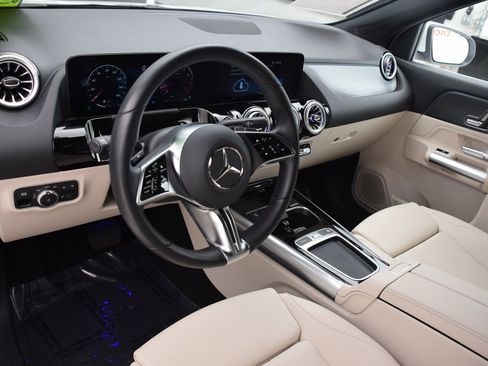 Certified 2025 Mercedes-Benz GLA 250 image 19