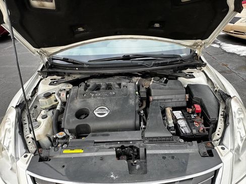 Used 2012 Nissan Altima 3.5 SR image 19