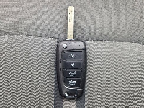 Used 2020 Hyundai Sonata SE image 32