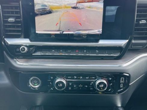 Used 2023 GMC Sierra 1500 SLT w/ SLT Convenience Package image 16