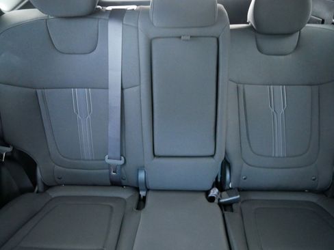 Used 2023 Hyundai Tucson SEL w/ Winter Package image 13