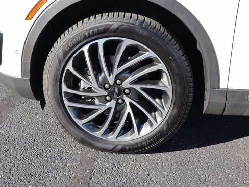 Used 2020 Lincoln Nautilus Reserve image 43