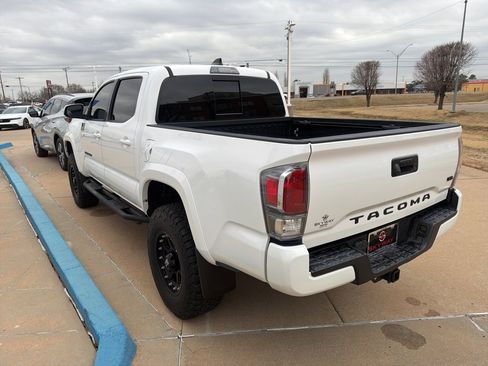 Used 2020 Toyota Tacoma TRD Sport image 20