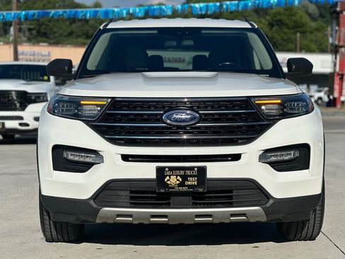 Used 2020 Ford Explorer XLT w/ Equipment Group 202A RWD image 2