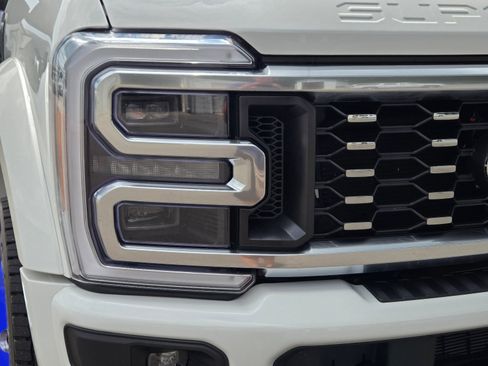 Used 2026 Ford F450 Platinum AWD/4WD image 3