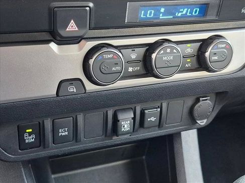 Used 2022 Toyota Tacoma SR5 w/ Technology Package RWD image 14