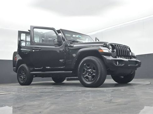 Used 2022 Jeep Wrangler Unlimited Sport AWD/4WD image 69