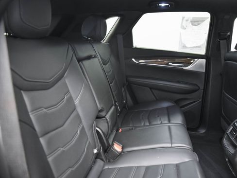 Certified 2023 Cadillac XT5 Sportv w/ Platinum Package image 14