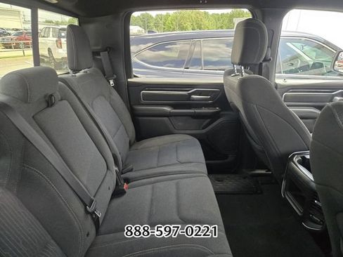 Used 2019 RAM 1500 Big Horn AWD/4WD image 9