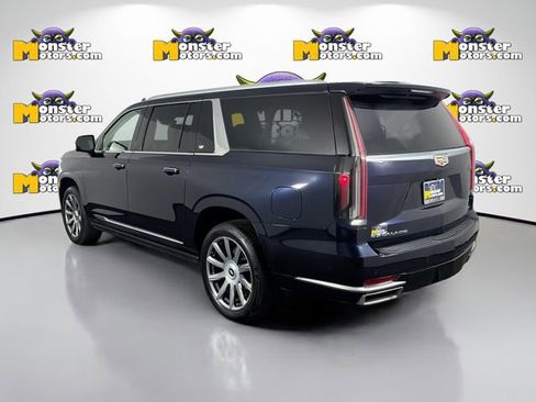 Used 2023 Cadillac Escalade ESV Premium Luxury Platinum image 7