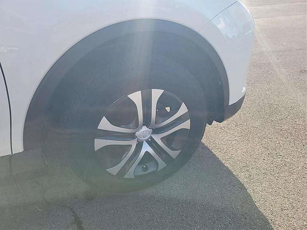 Used 2017 Toyota RAV4 LE w/ All Weather Liner Package AWD/4WD image 24