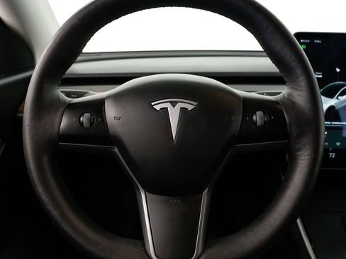 Used 2021 Tesla Model Y Long Range image 11