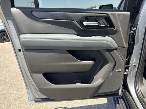 New 2026 GMC Yukon XL AT4 w/ AT4 Premium Plus Package AWD/4WD image 23