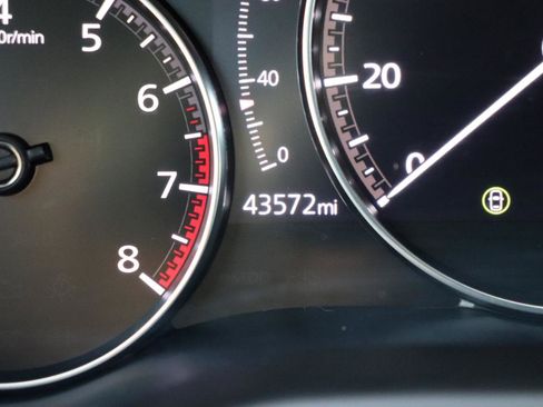 Used 2024 MAZDA MAZDA3 s image 25