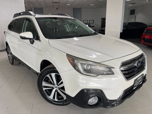 Used 2018 Subaru Outback 3.6R Limited image 1