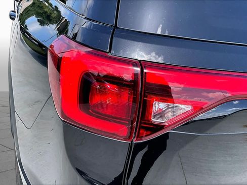 Used 2019 GMC Acadia SLT w/ Black Edition FWD image 26