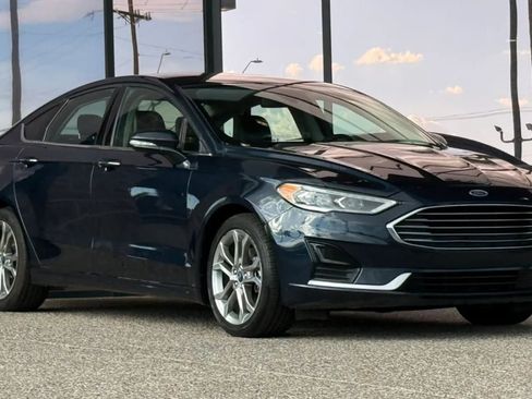 Used 2020 Ford Fusion SEL FWD image 17