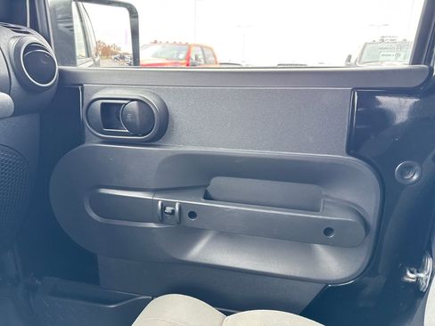 Used 2009 Jeep Wrangler X image 26