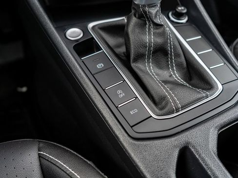 Used 2024 Volkswagen Jetta SE image 27