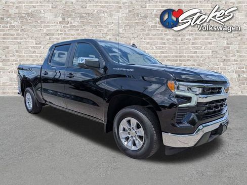 Used 2025 Chevrolet Silverado 1500 LT RWD image 2