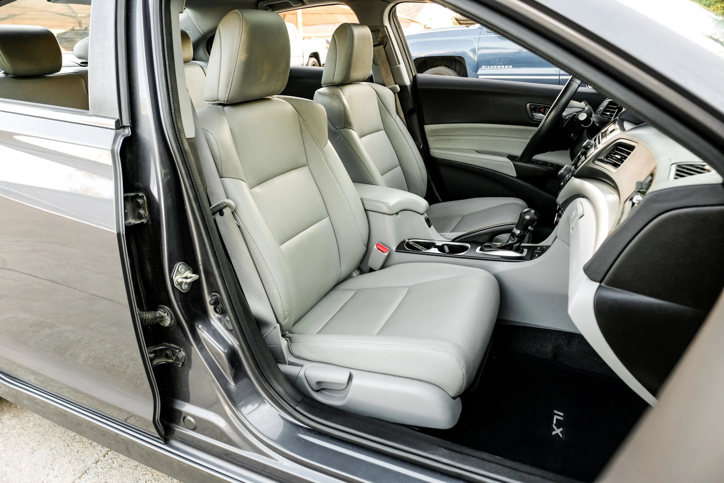Used 2018 Acura ILX w/ Special Edition Package FWD image 33