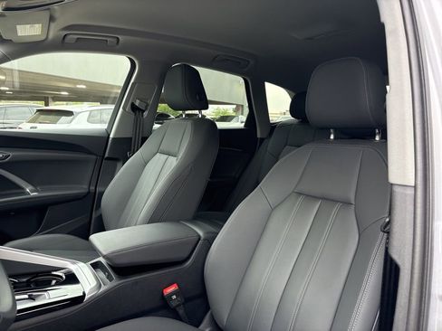 Used 2025 Audi Q5 Premium w/ Convenience Package AWD/4WD image 13
